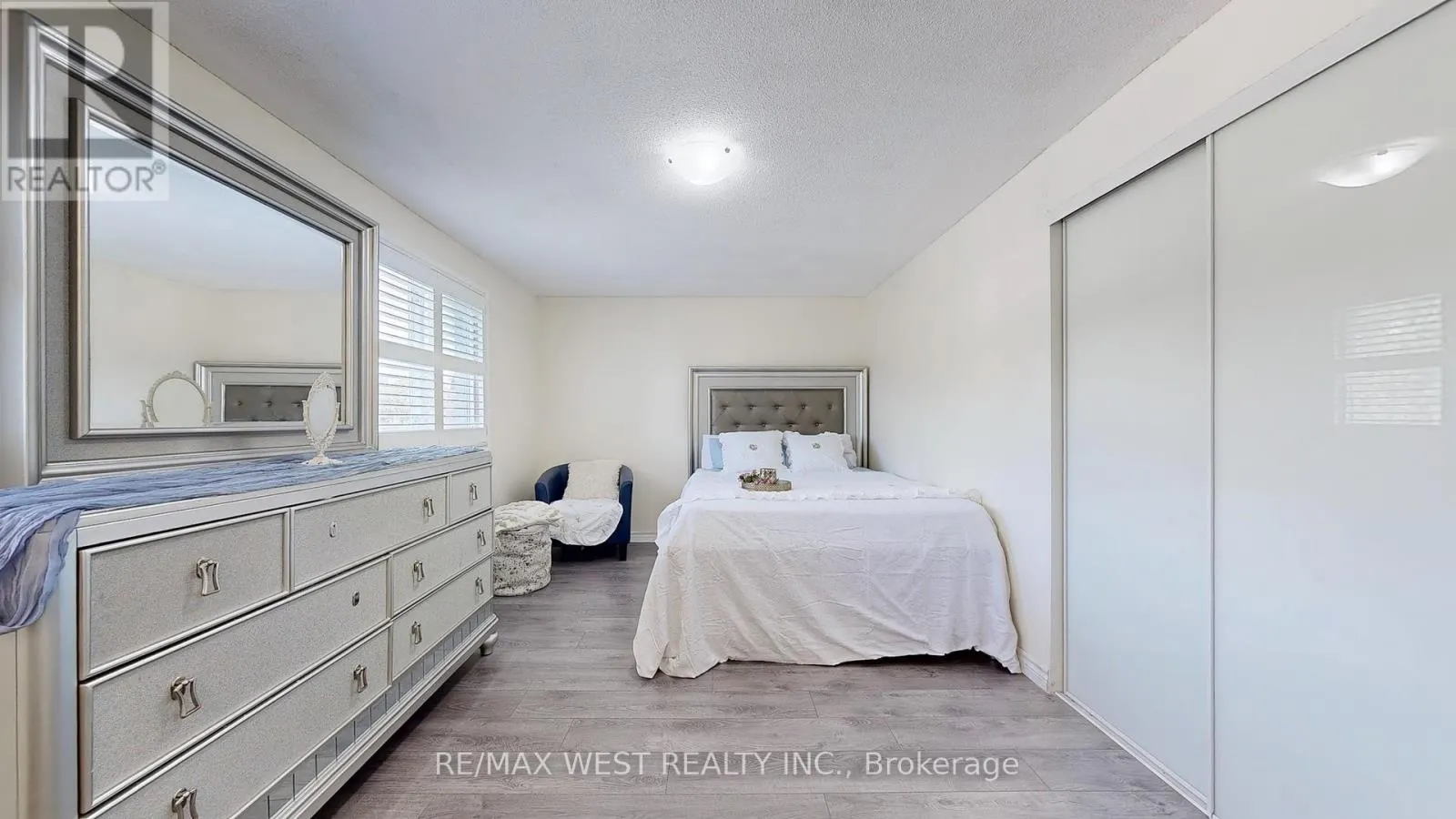 325 KILLARNEY COURT