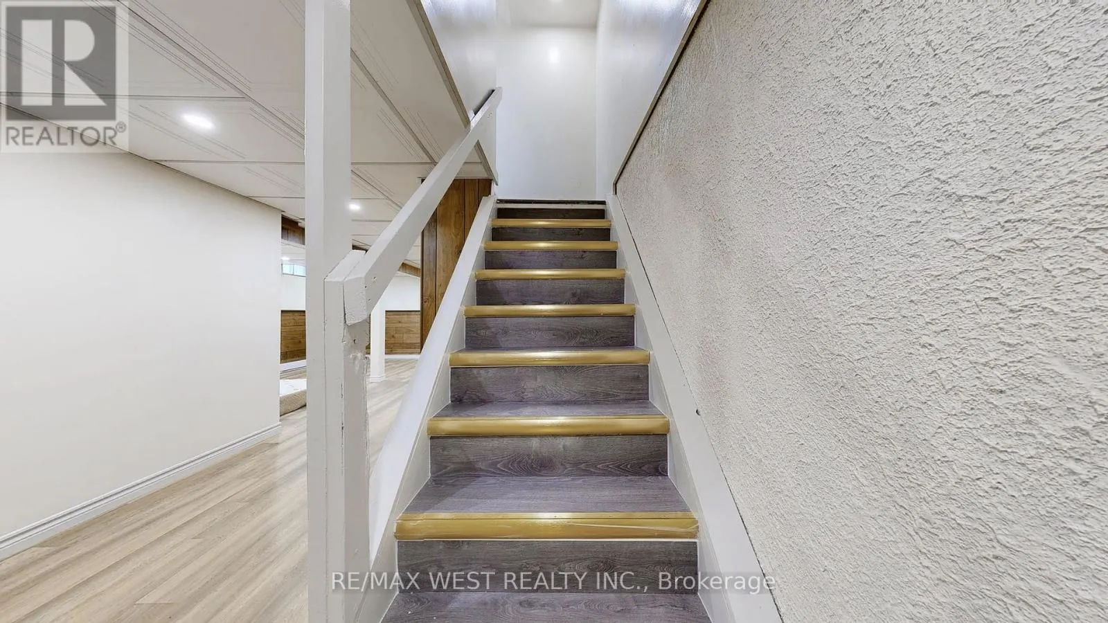 325 KILLARNEY COURT