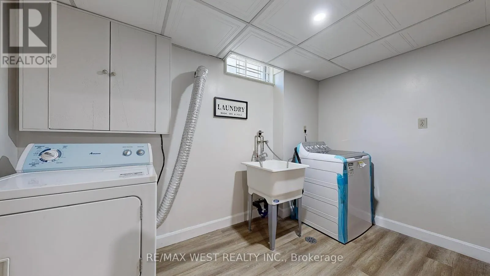 325 KILLARNEY COURT