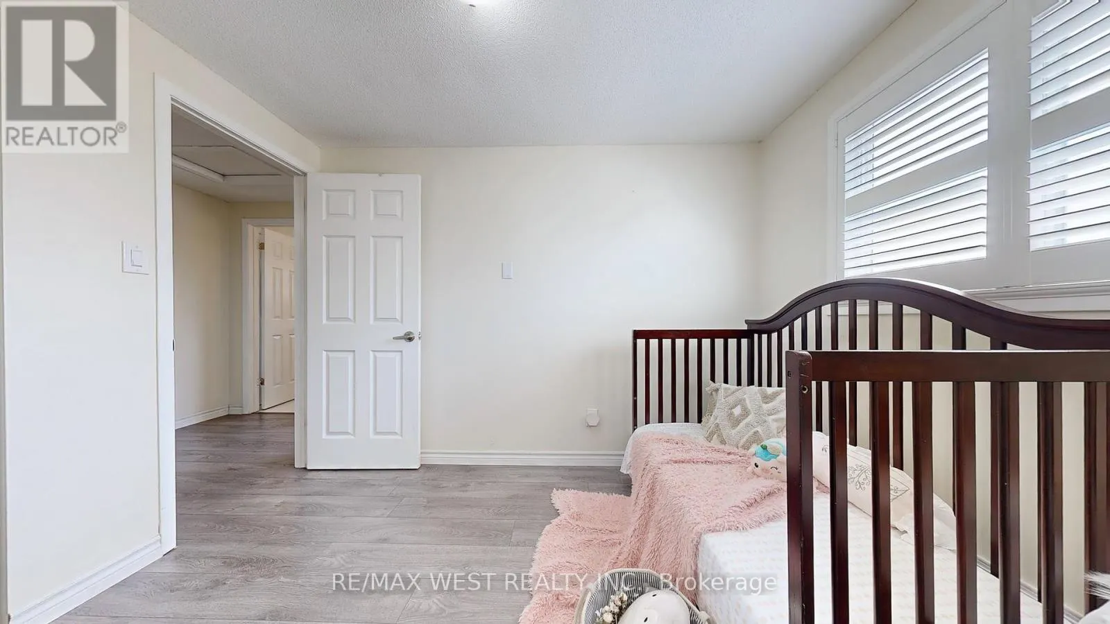 325 KILLARNEY COURT