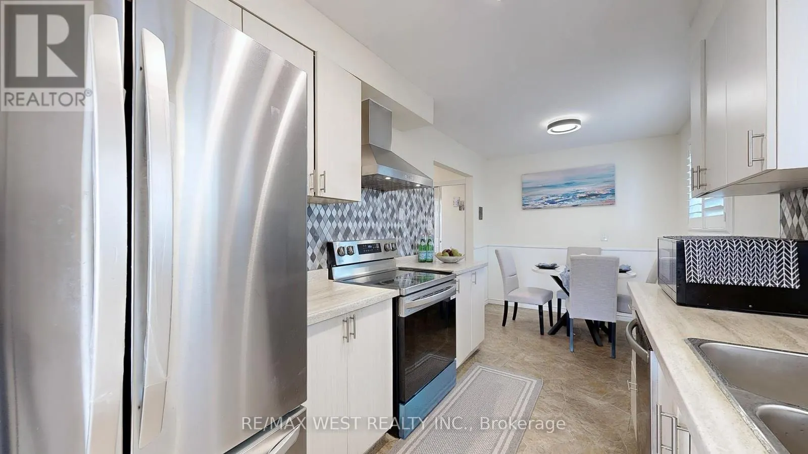 325 KILLARNEY COURT