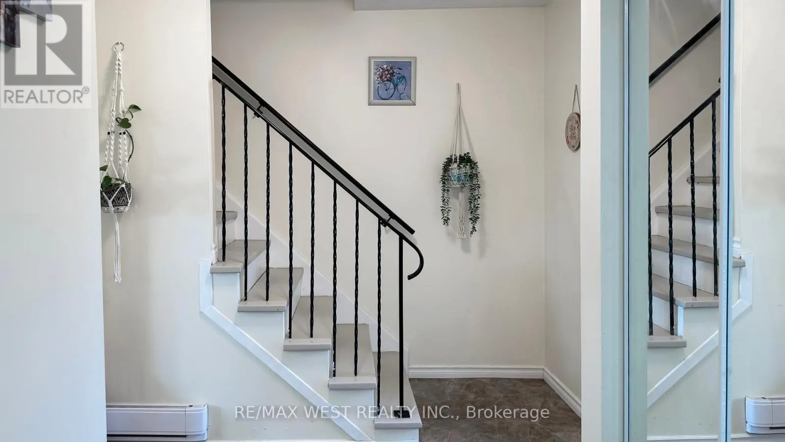 325 KILLARNEY COURT