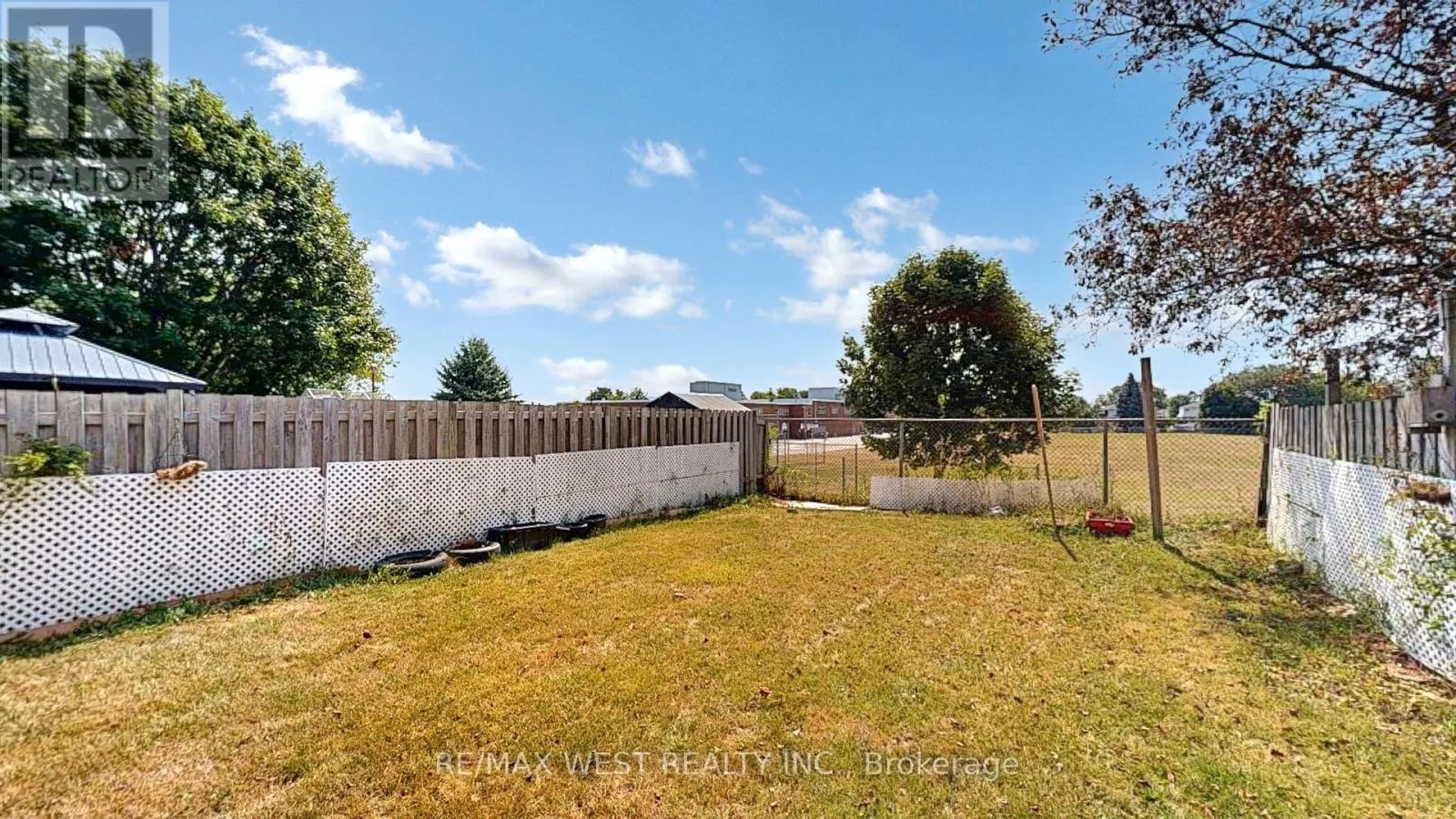 325 KILLARNEY COURT