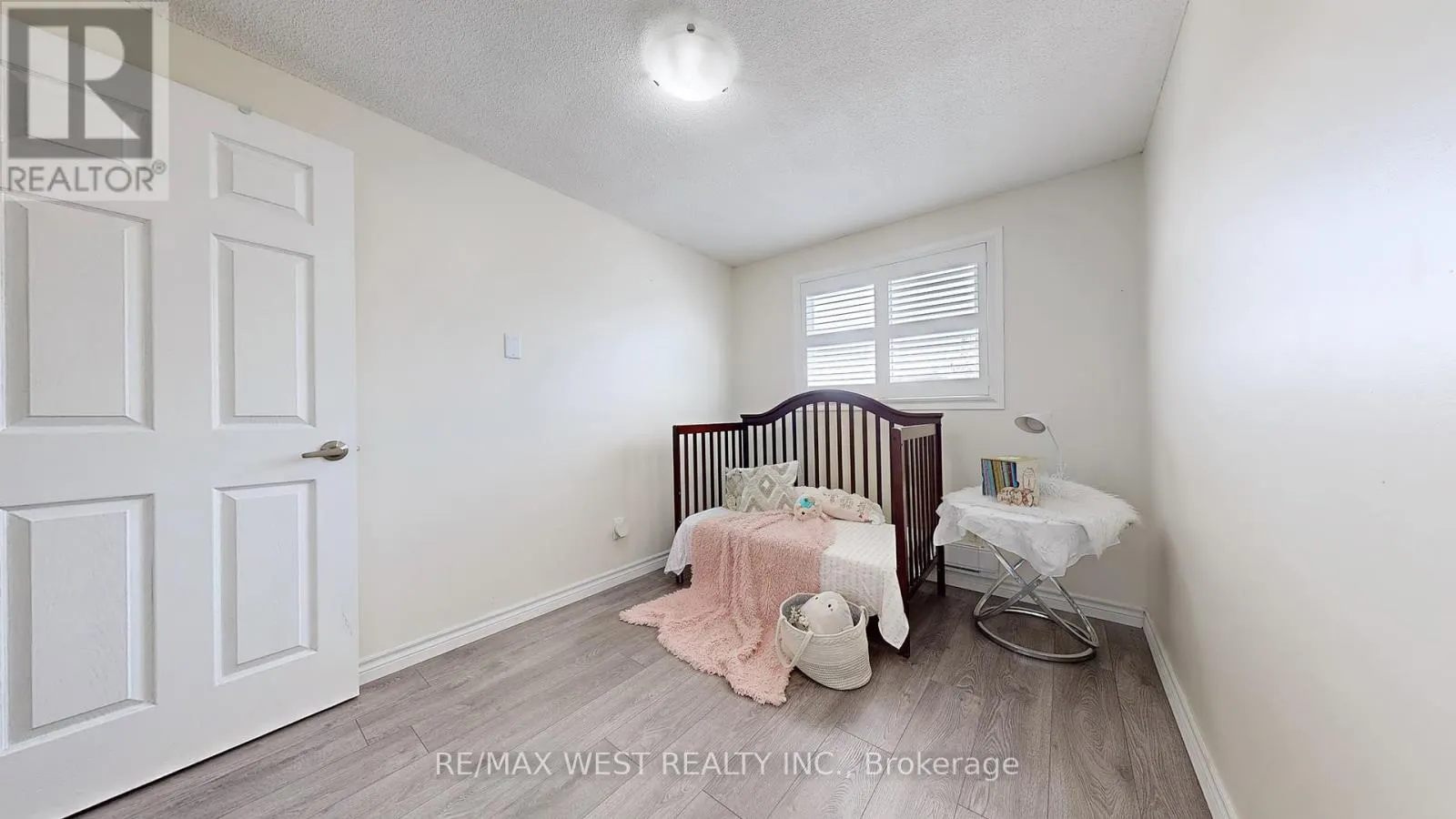 325 KILLARNEY COURT