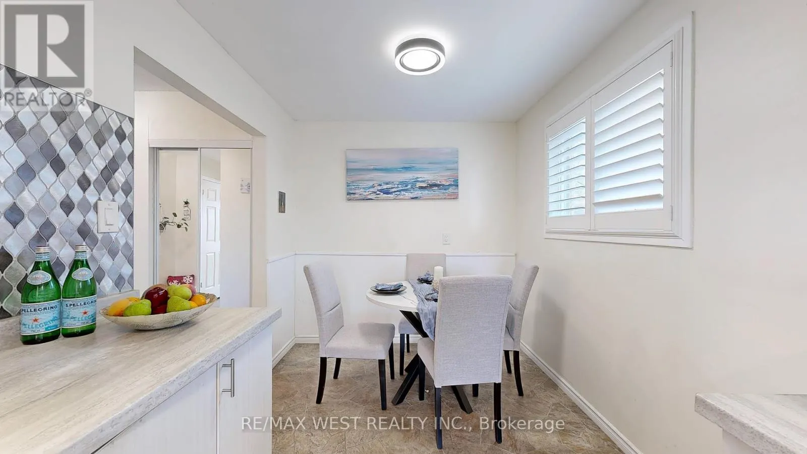 325 KILLARNEY COURT