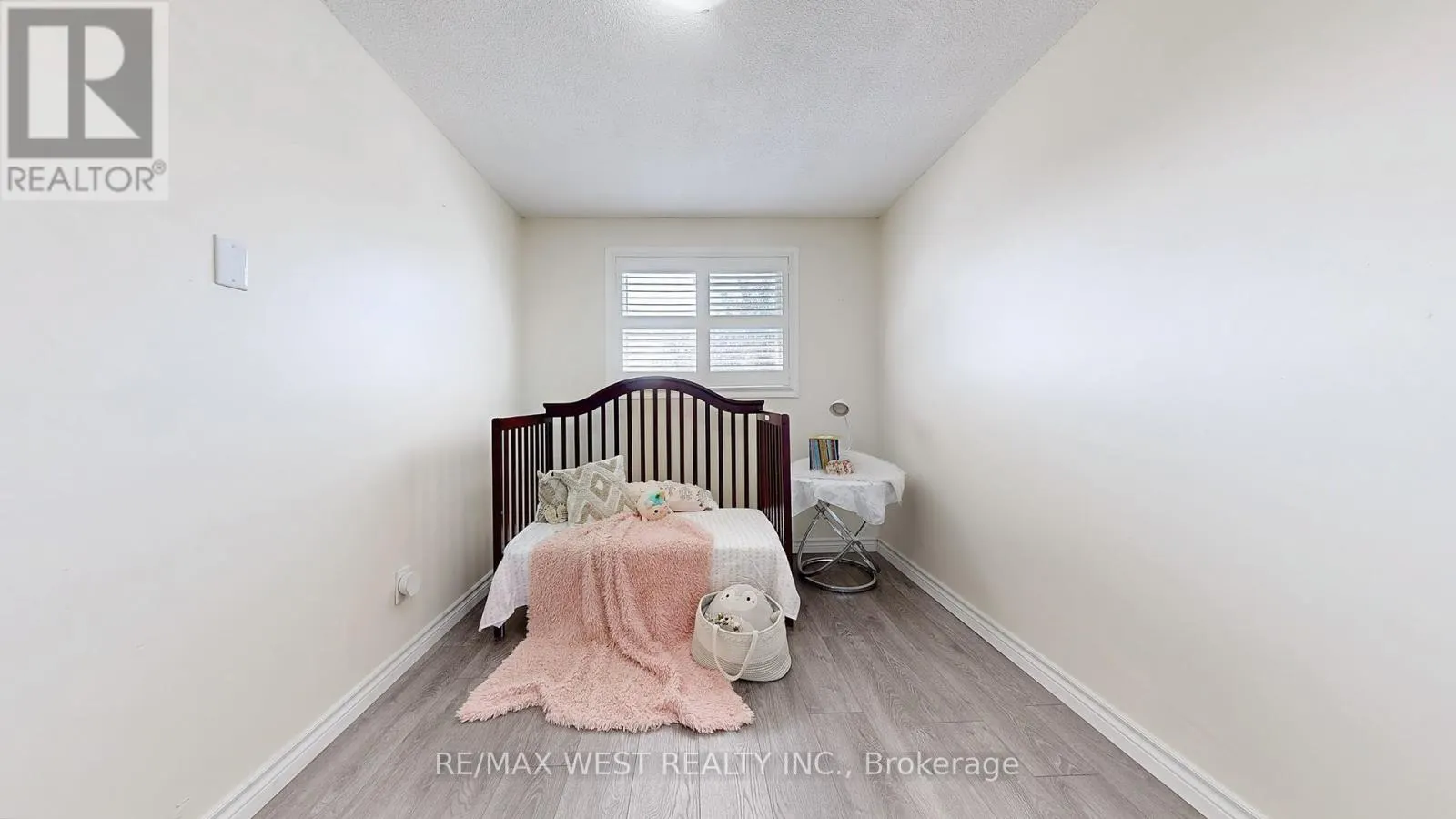 325 KILLARNEY COURT