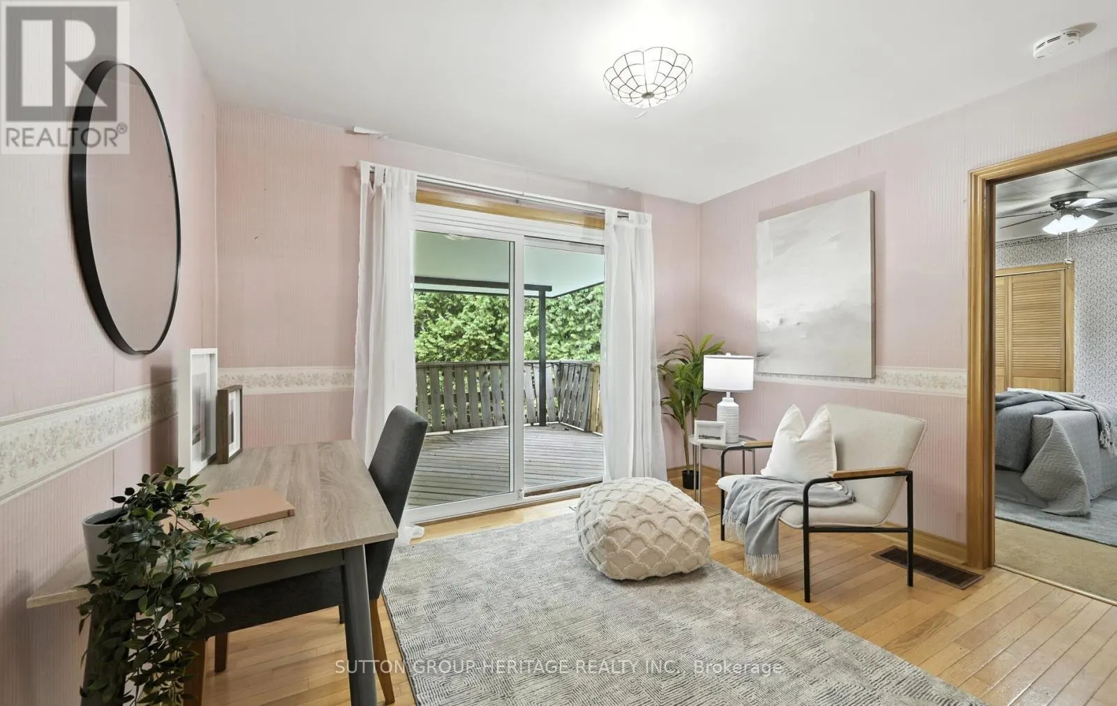 405 COLUMBUS ROAD W