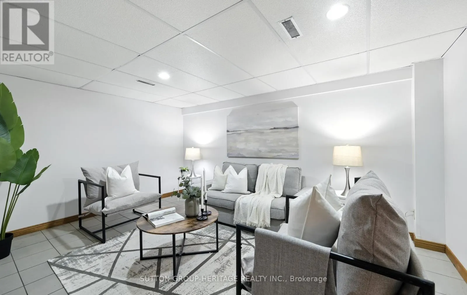 405 COLUMBUS ROAD W