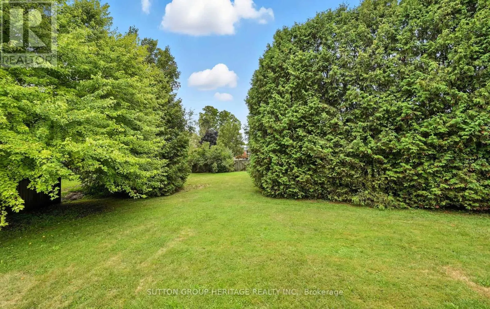 405 COLUMBUS ROAD W
