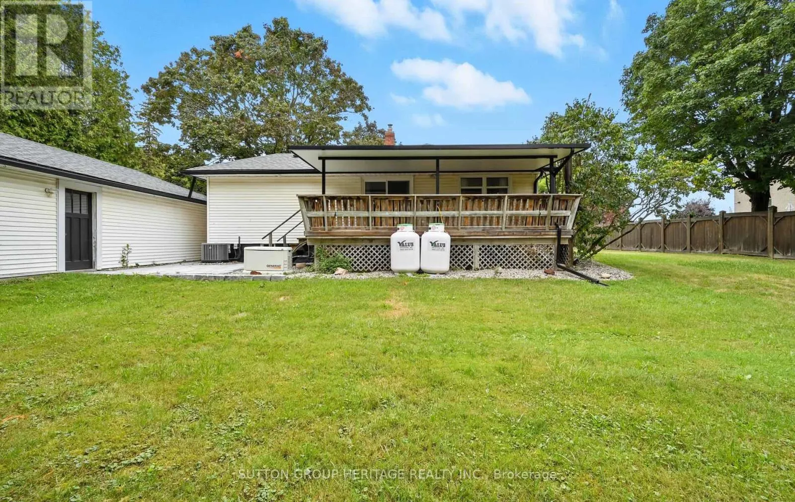 405 COLUMBUS ROAD W