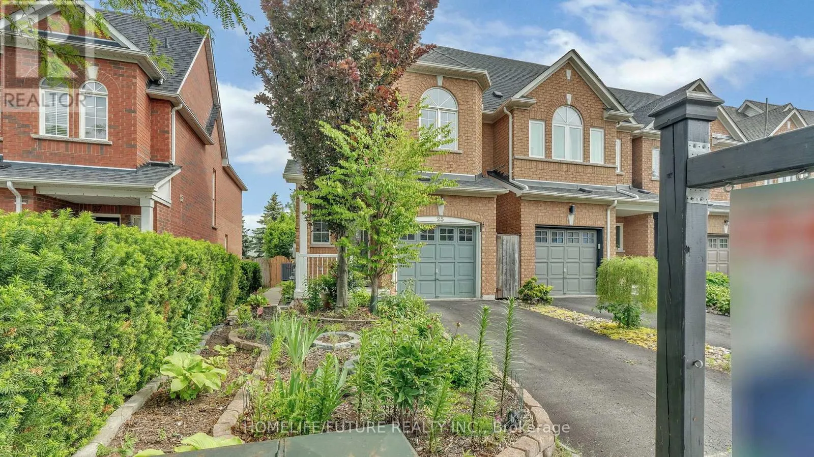 25 GATEWAY COURT