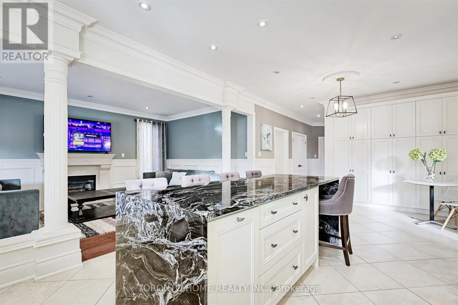 1799 GRAYABBEY COURT