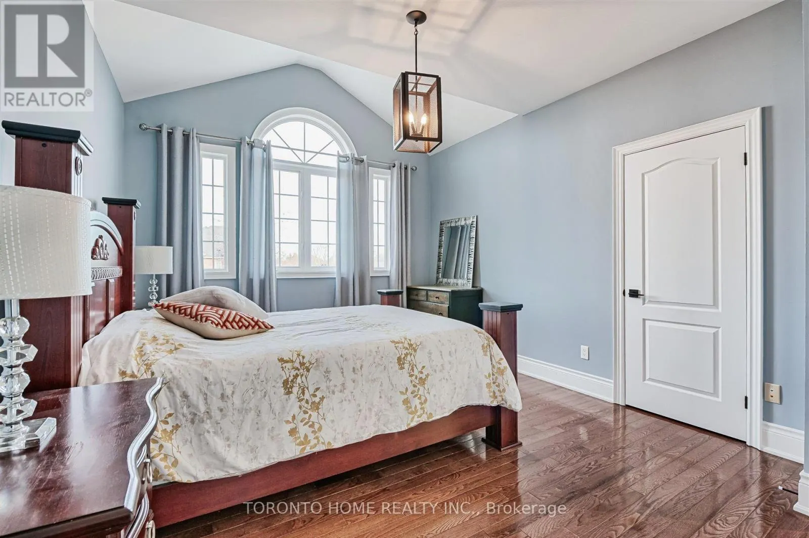1799 GRAYABBEY COURT