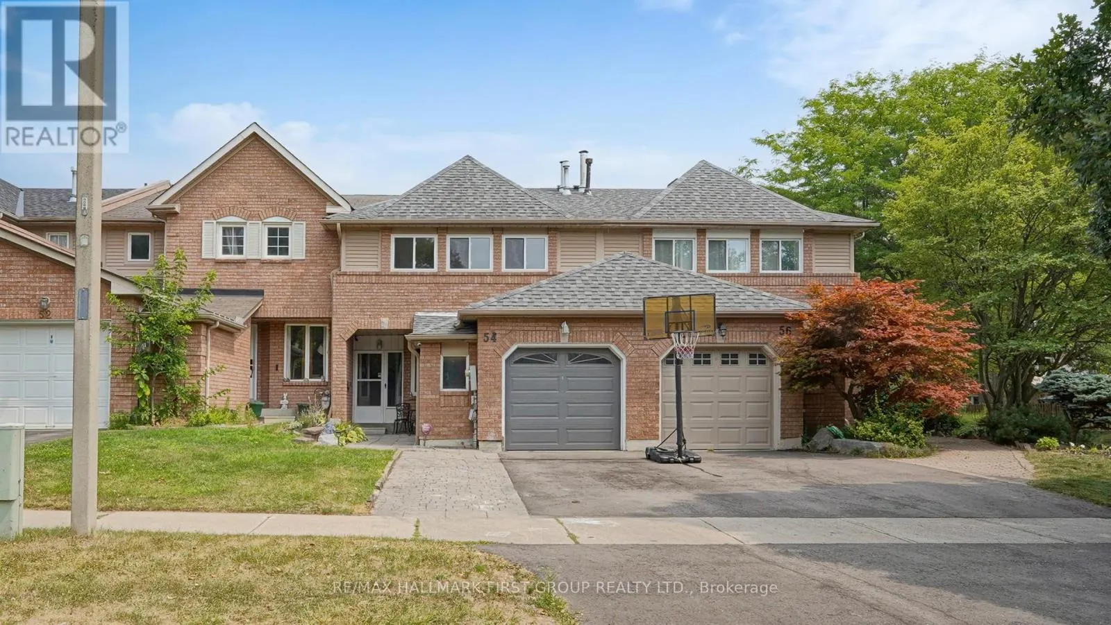 54 DAVIES CRESCENT