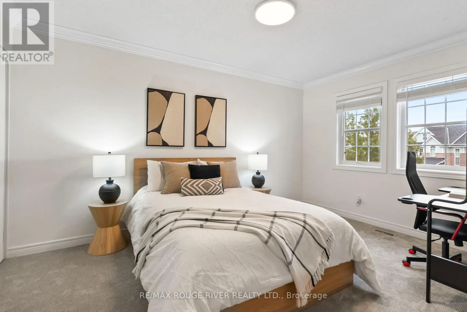 53 CRANBORNE CRESCENT
