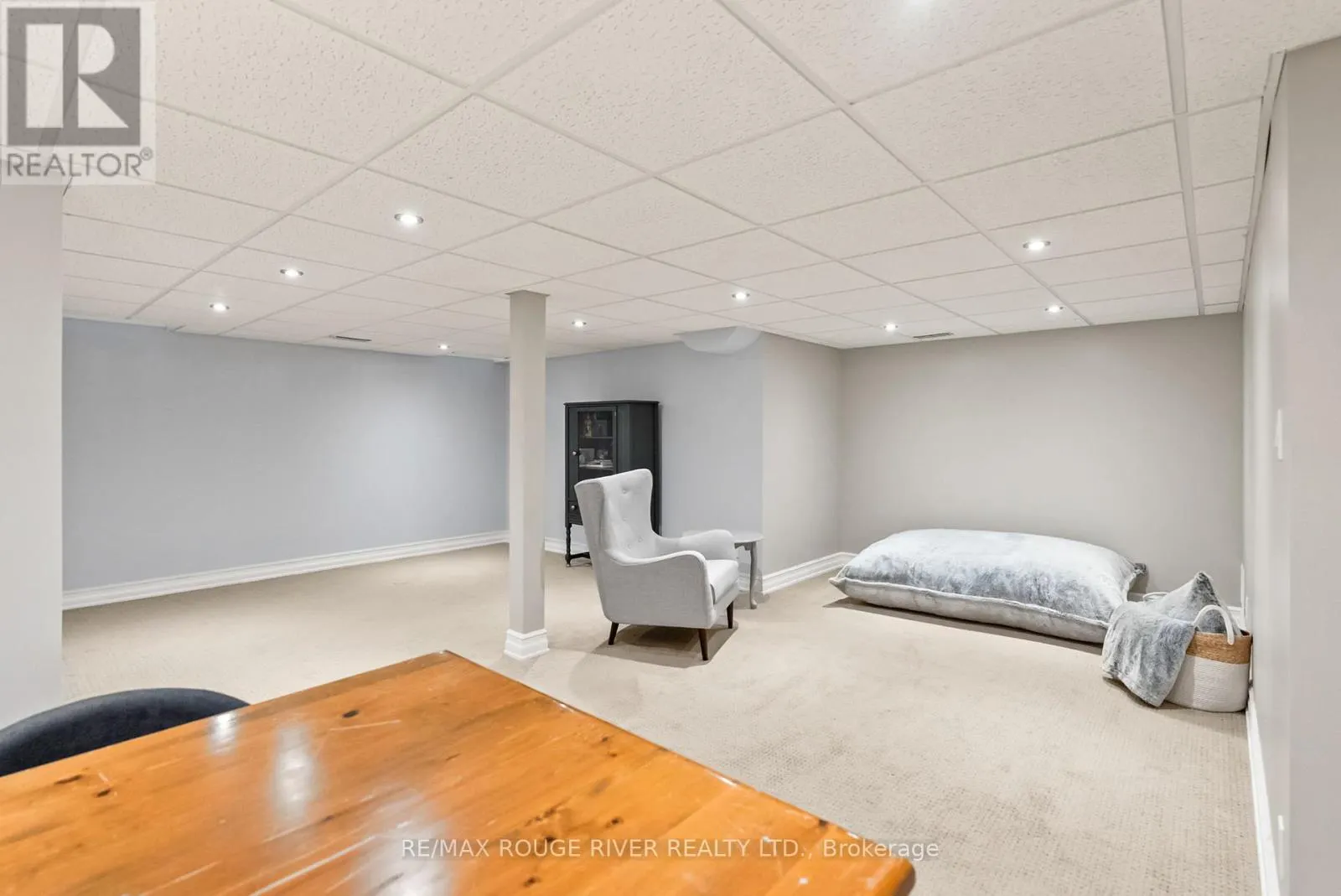 53 CRANBORNE CRESCENT
