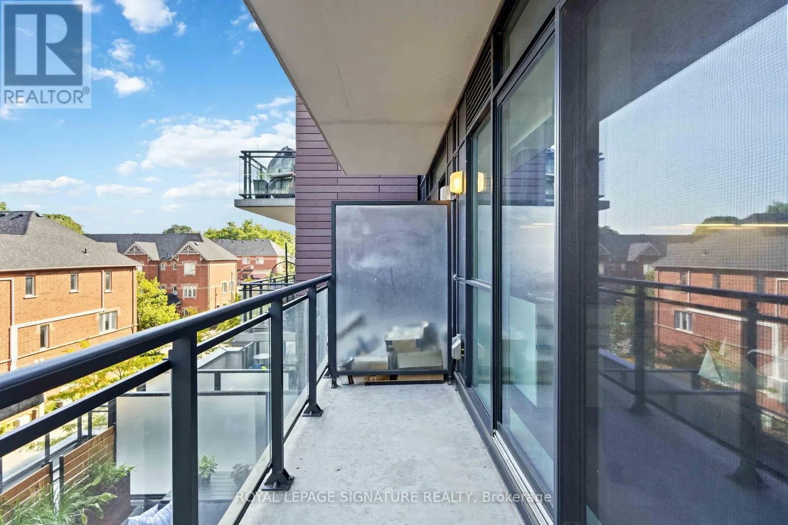 406 - 1190 DUNDAS STREET E