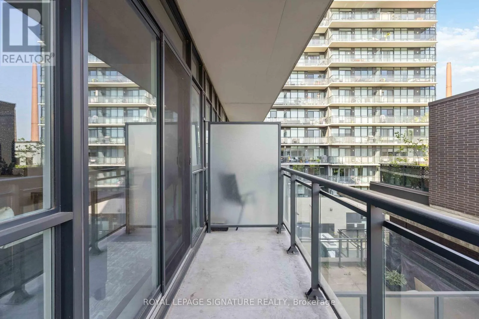 406 - 1190 DUNDAS STREET E