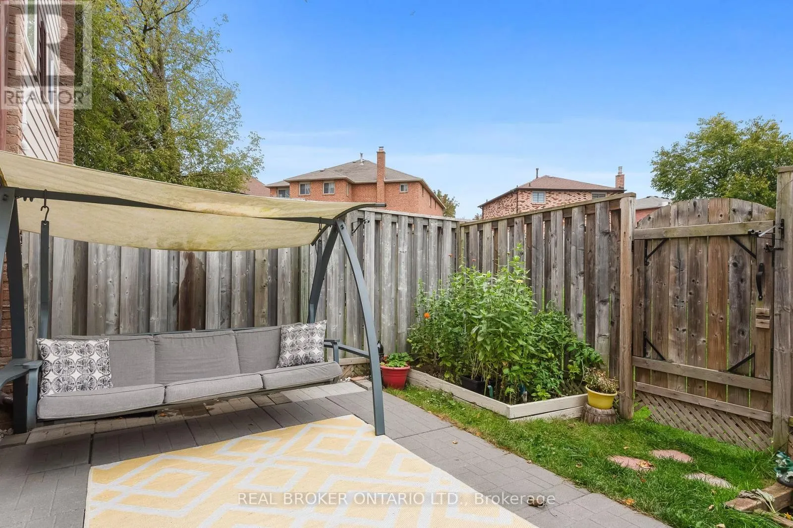 37 - 321 BLACKTHORN STREET