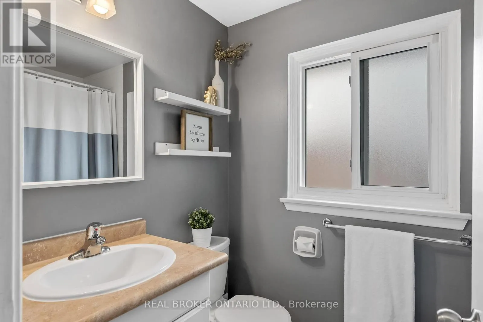 37 - 321 BLACKTHORN STREET