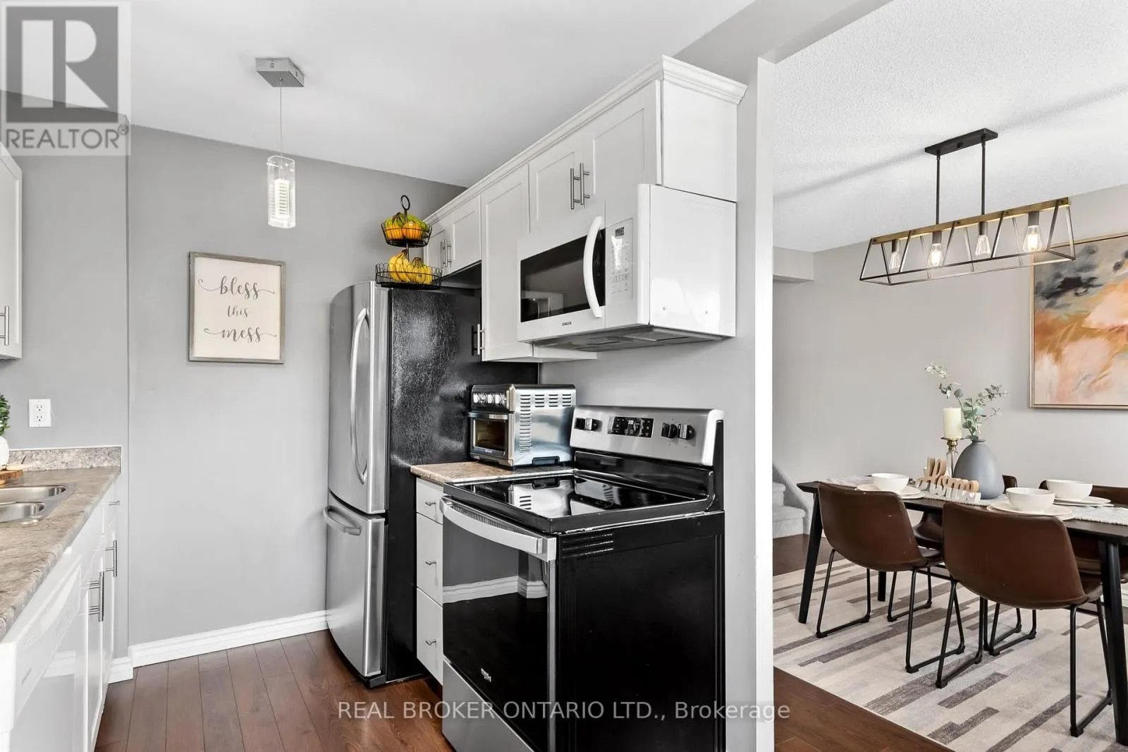 37 - 321 BLACKTHORN STREET