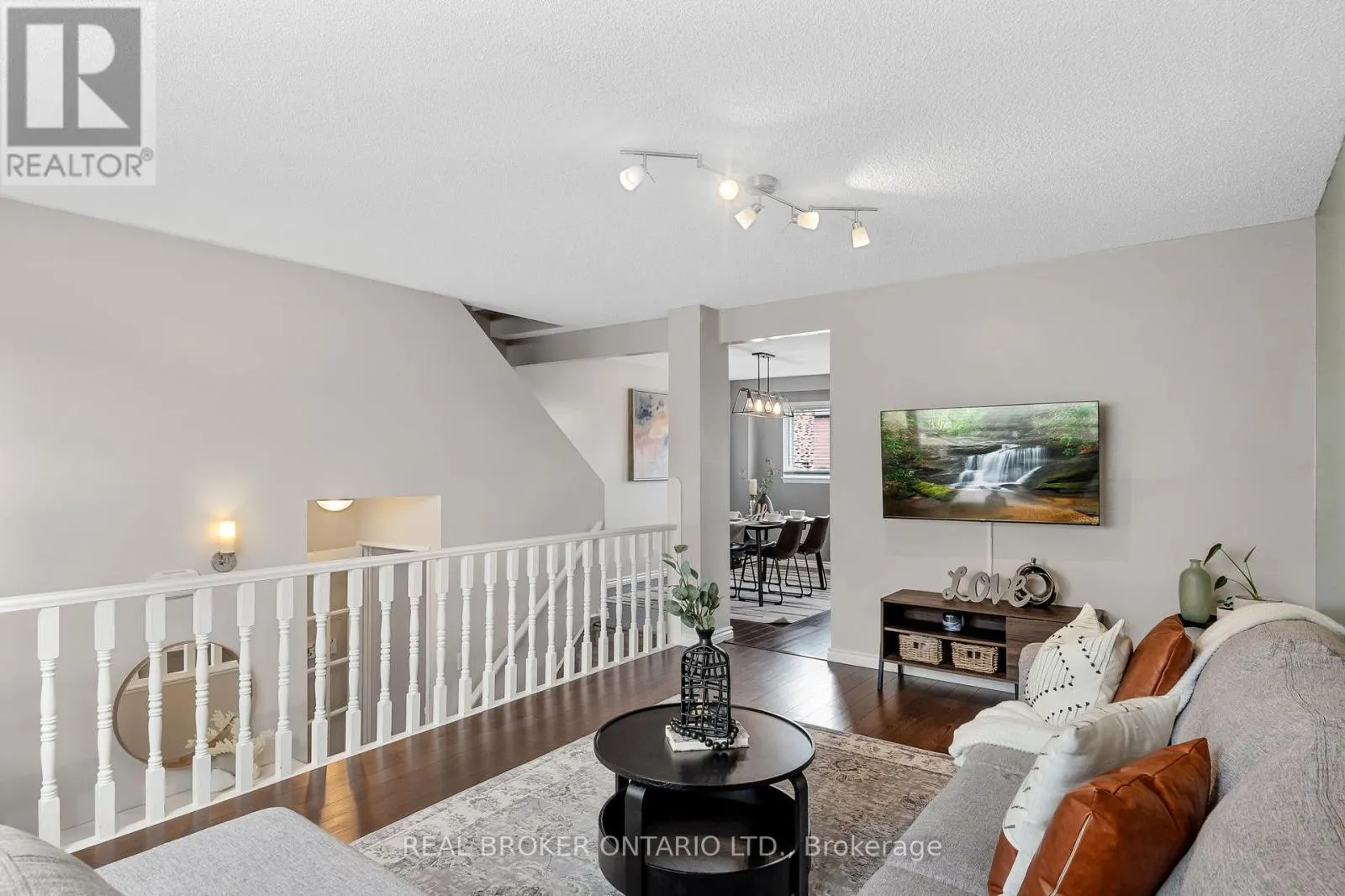 37 - 321 BLACKTHORN STREET