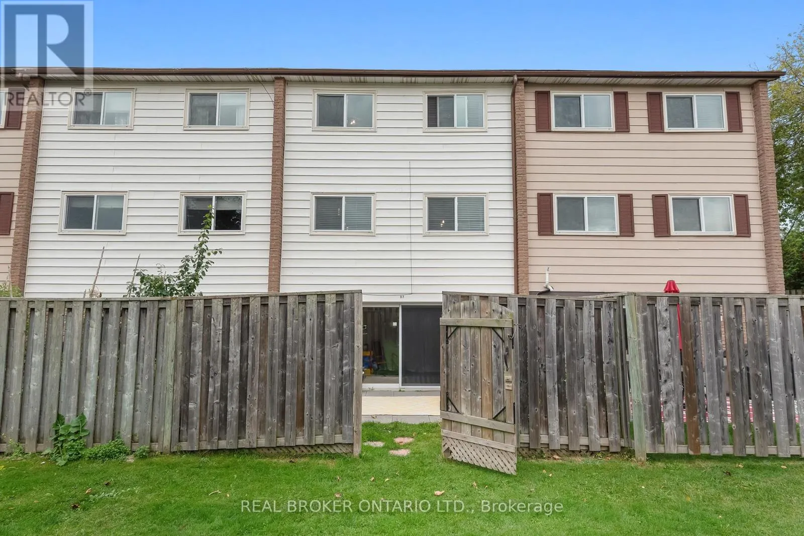 37 - 321 BLACKTHORN STREET