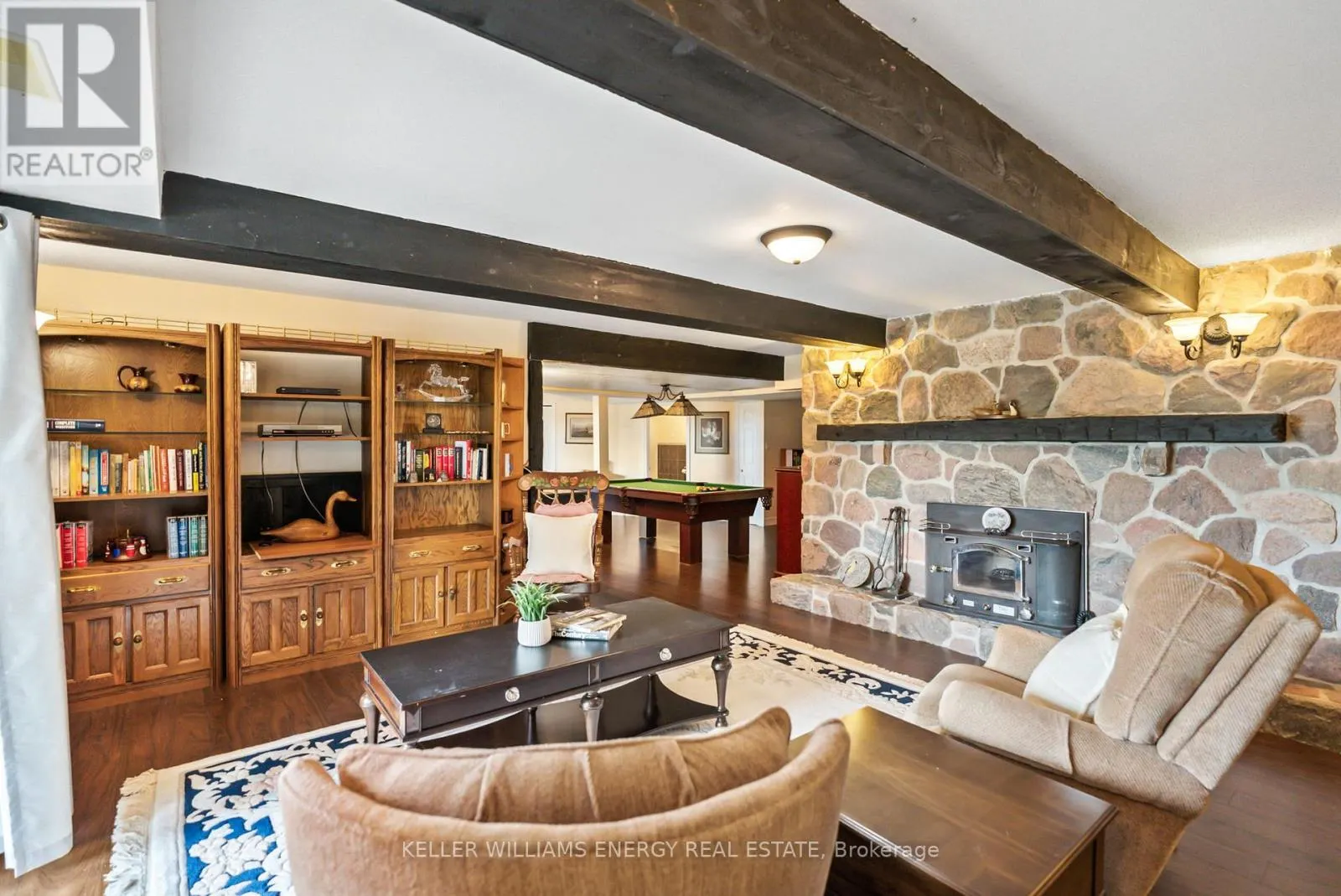 7368 MERCER ROAD