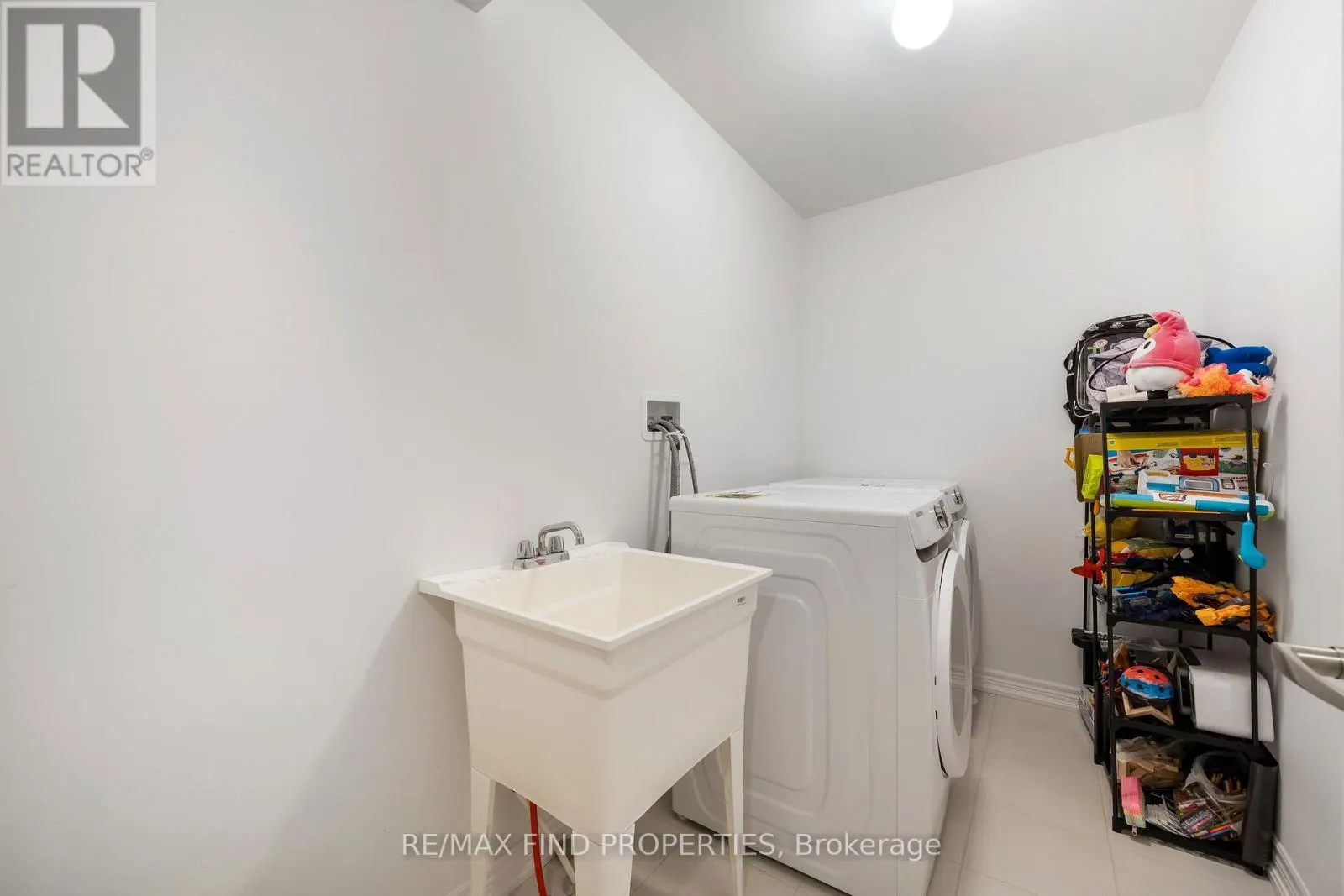 1125 LOCKIE DRIVE