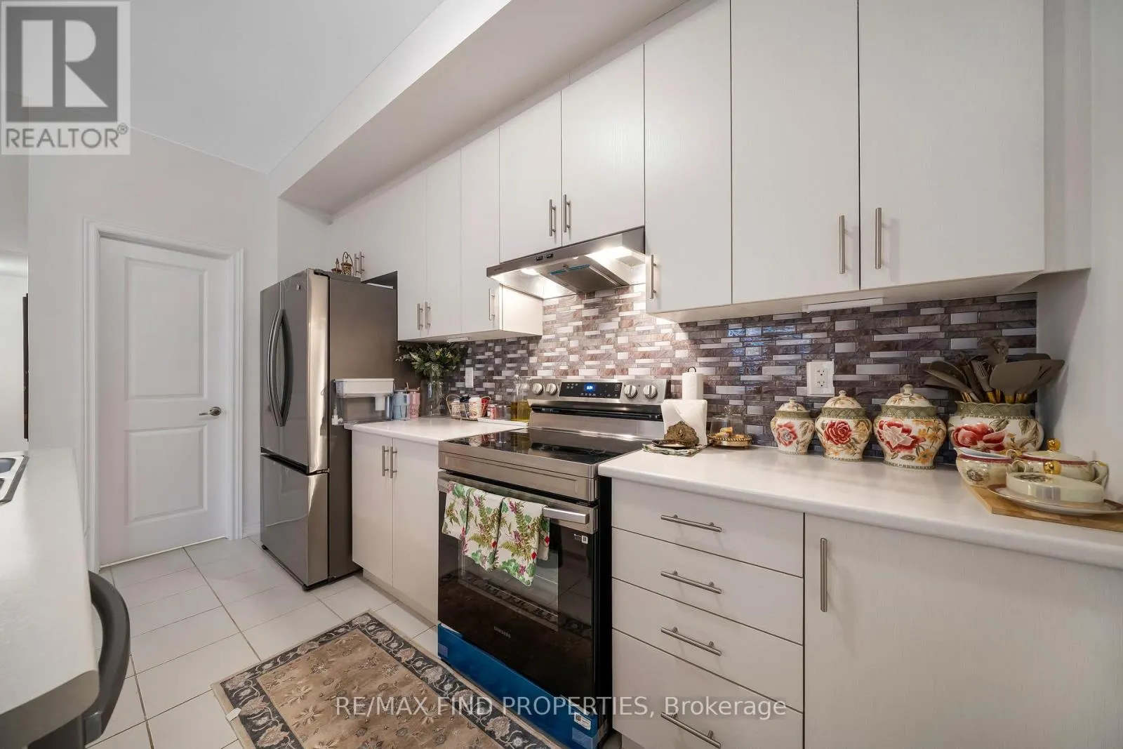 1125 LOCKIE DRIVE