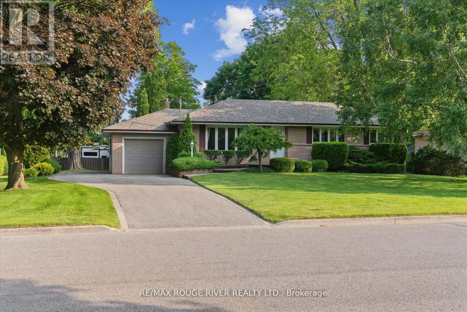 15 WESTWOOD DRIVE