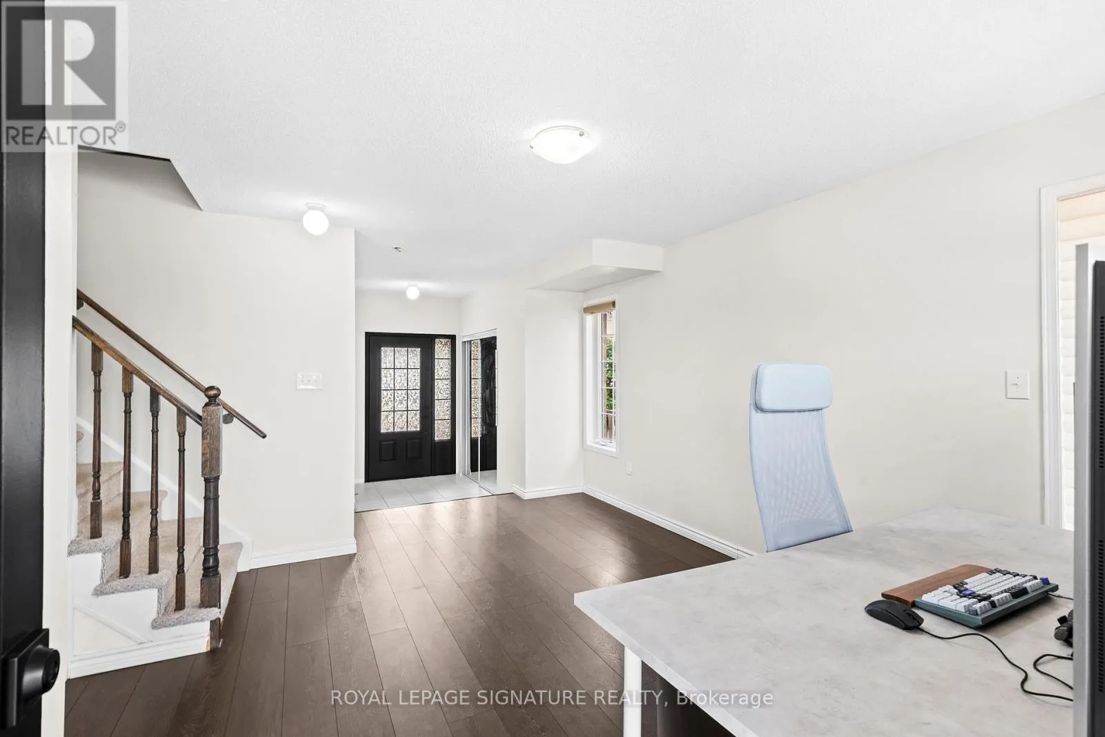 898 AUDLEY ROAD N