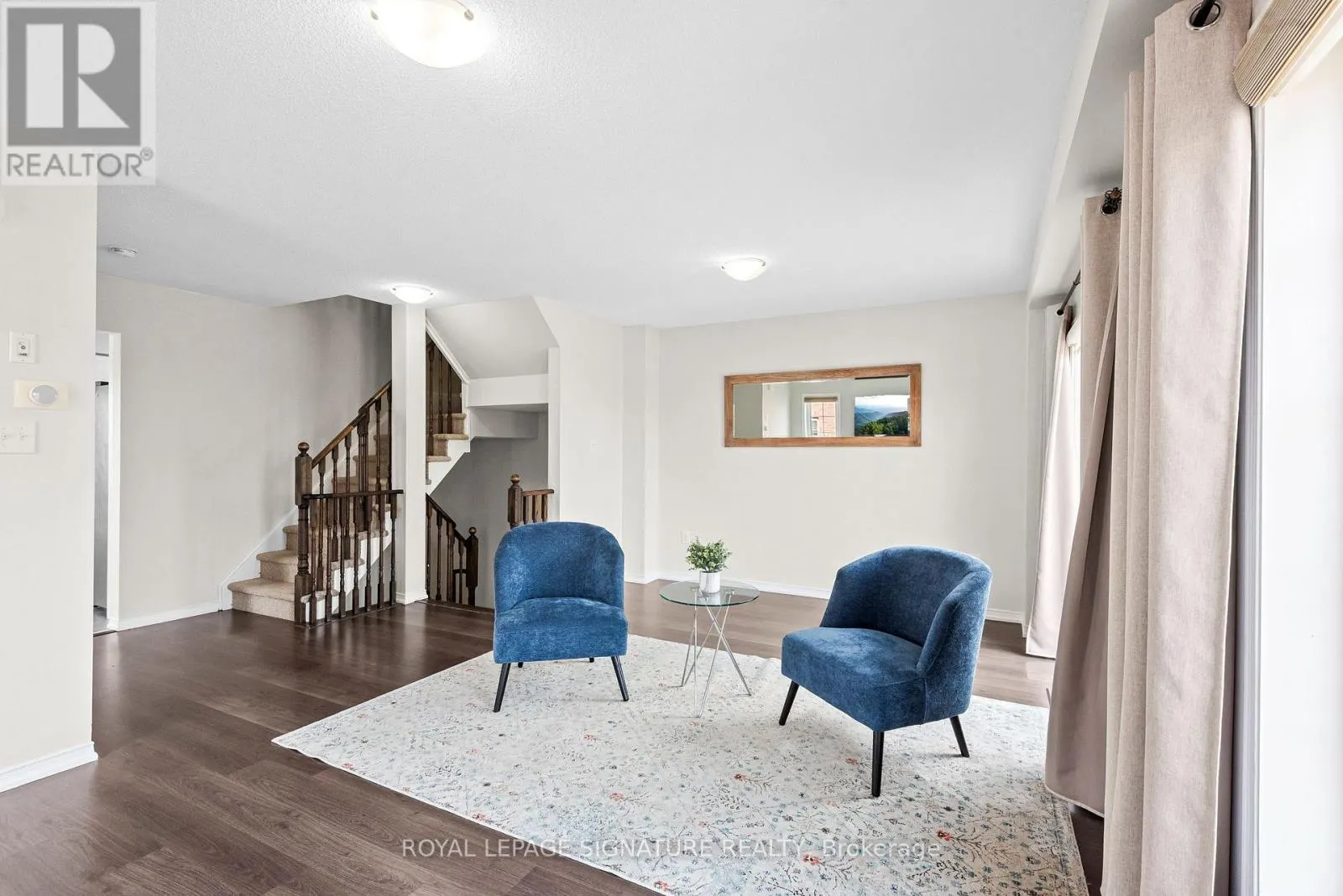 898 AUDLEY ROAD N