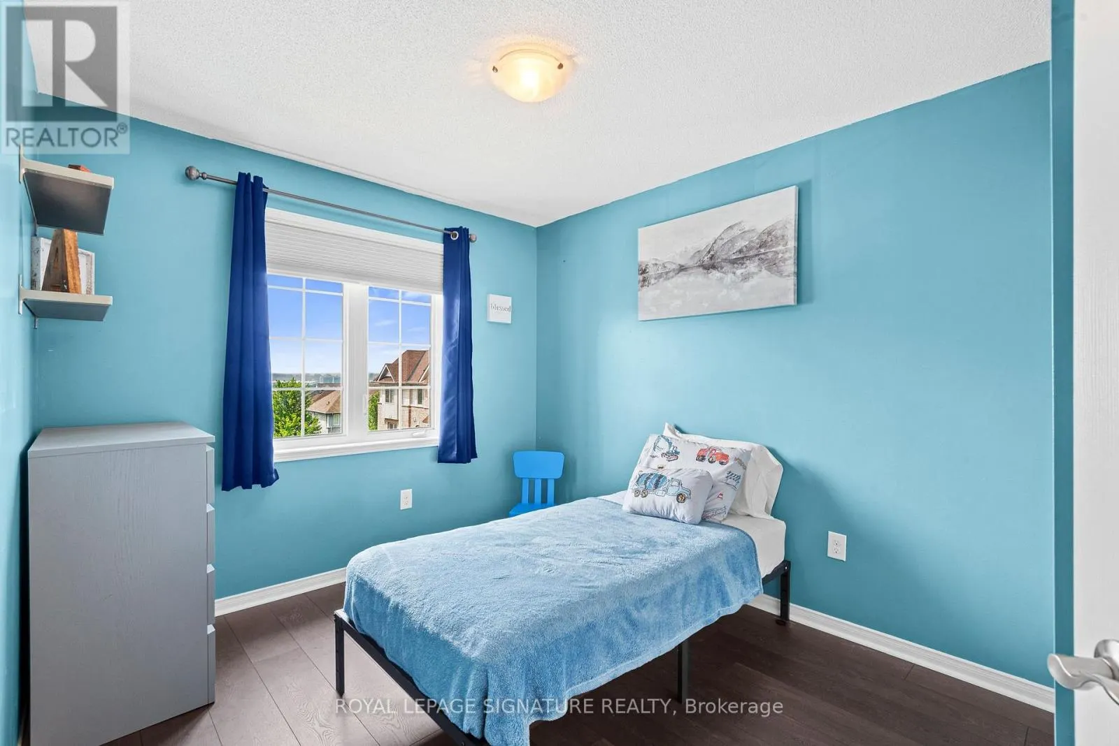 898 AUDLEY ROAD N
