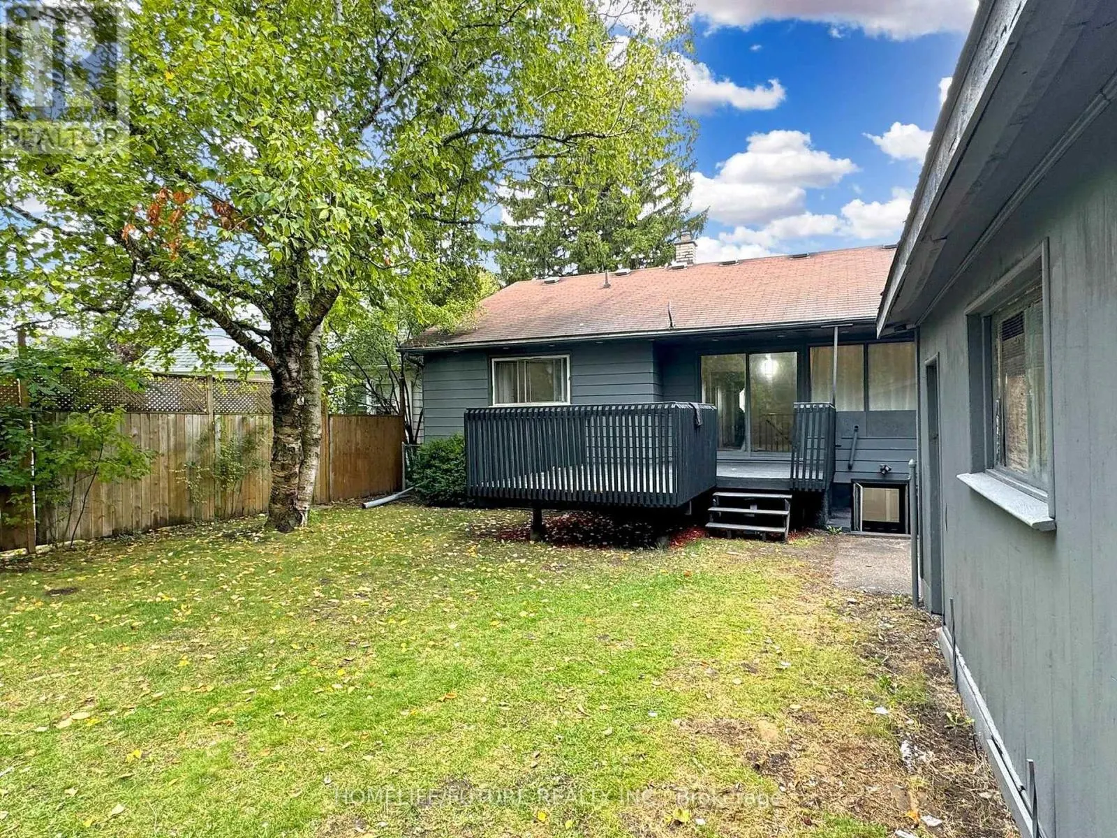 1500 SIMCOE STREET N