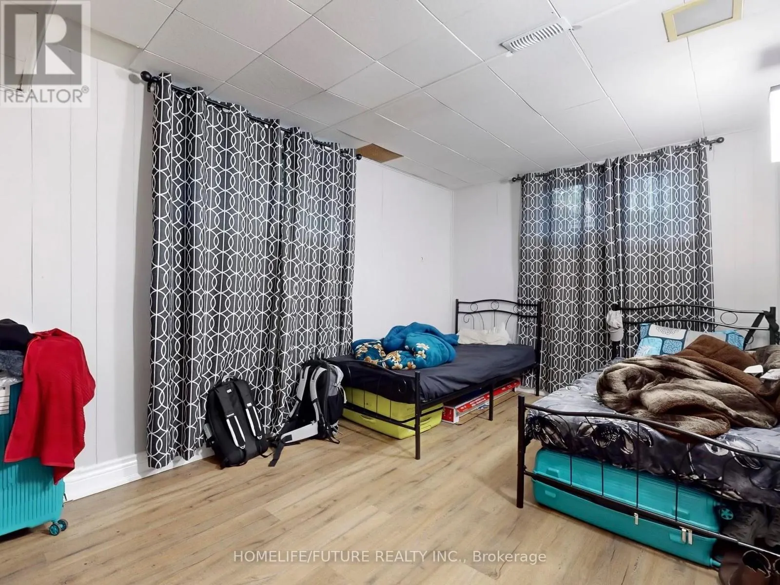 1500 SIMCOE STREET N