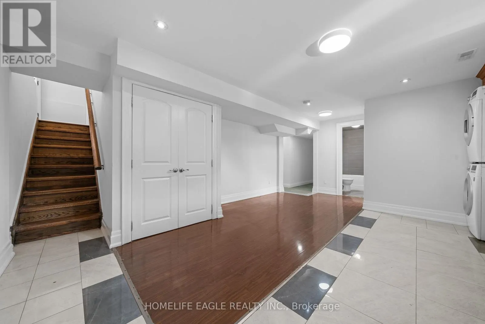 8 NICOLAN ROAD