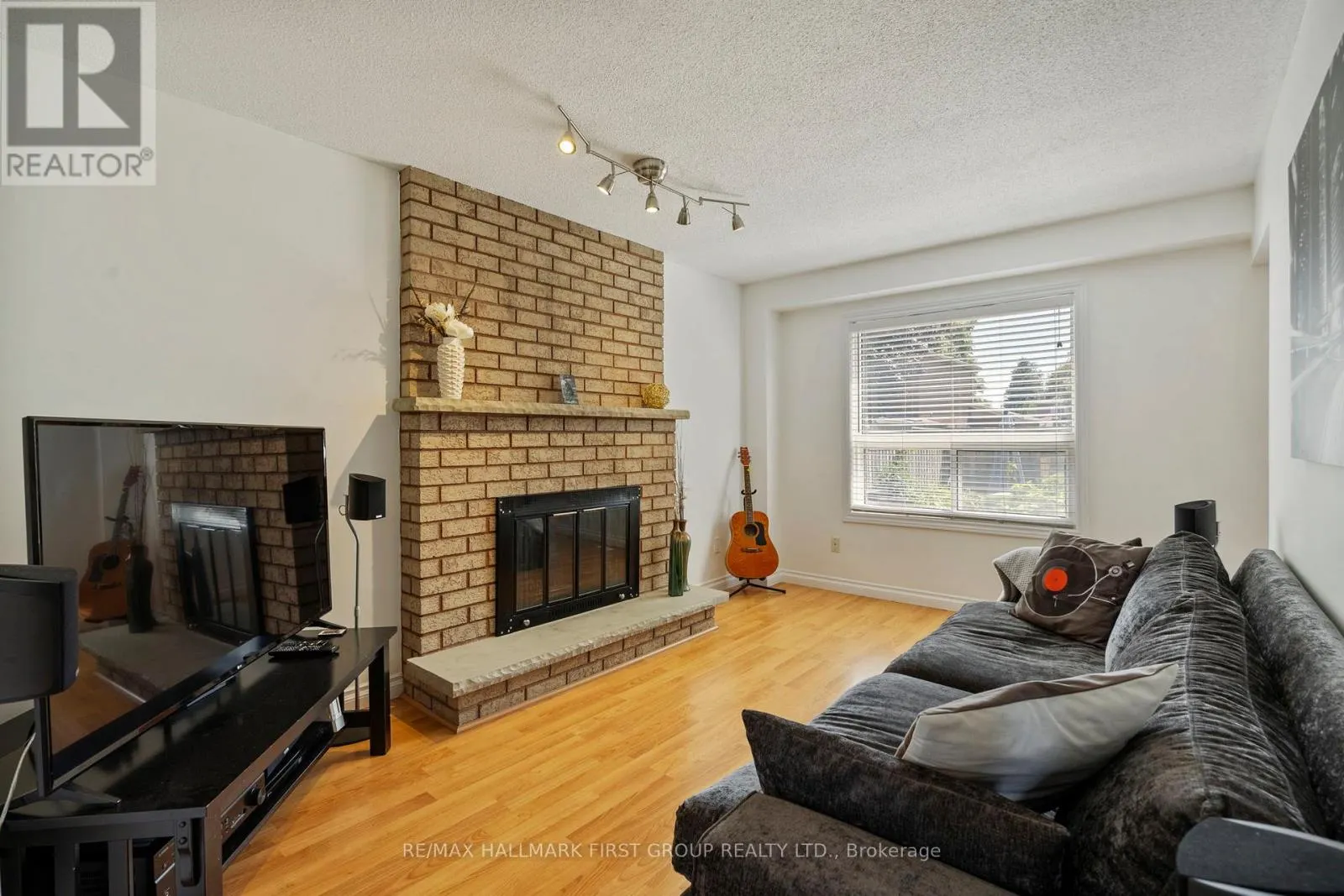 111 CLAYTON CRESCENT