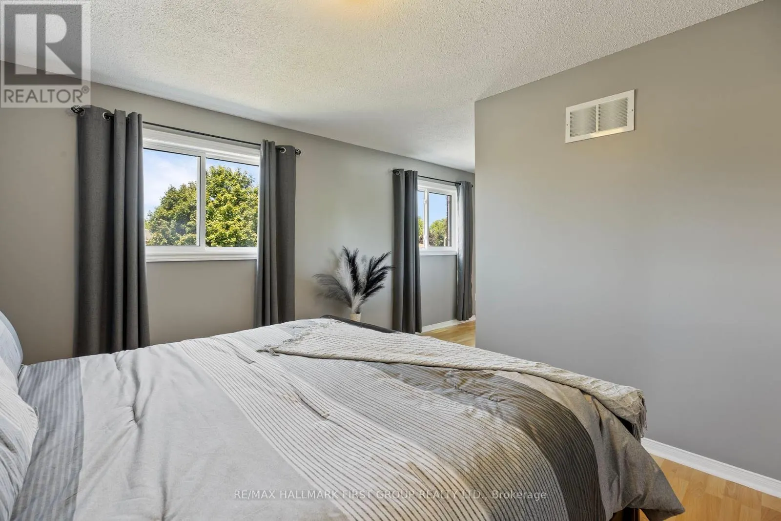 111 CLAYTON CRESCENT