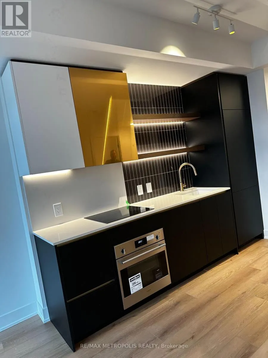 406 - 1285 QUEEN STREET E
