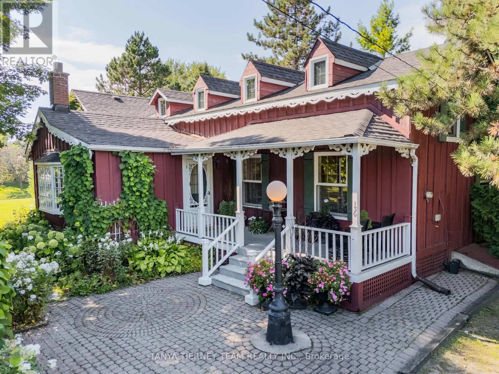 130 MYRTLE ROAD E