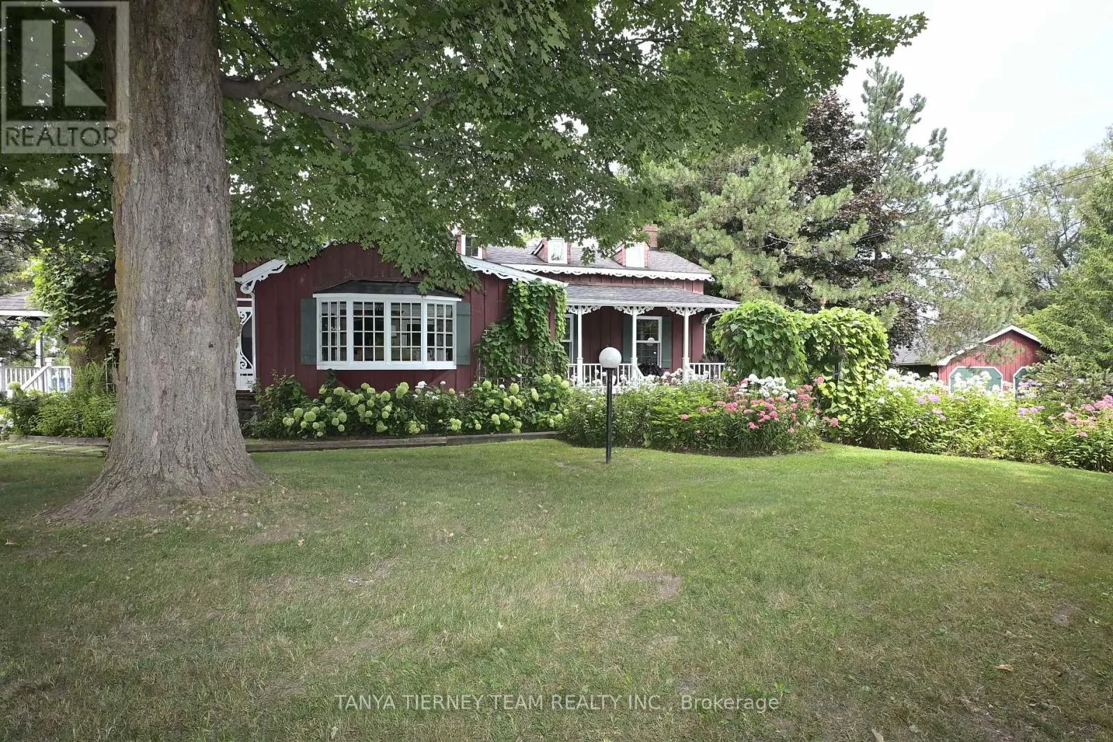 130 MYRTLE ROAD E