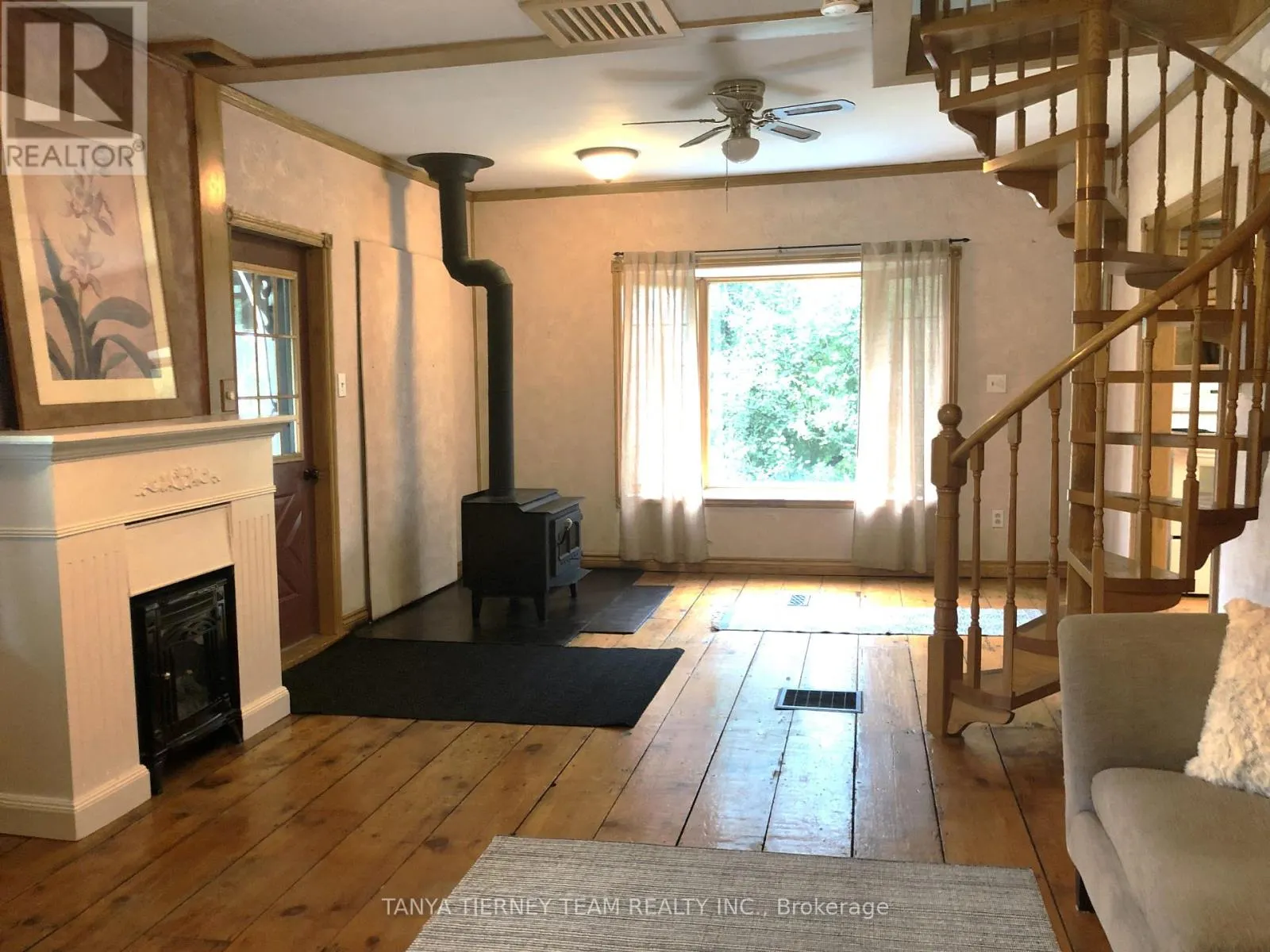 130 MYRTLE ROAD E