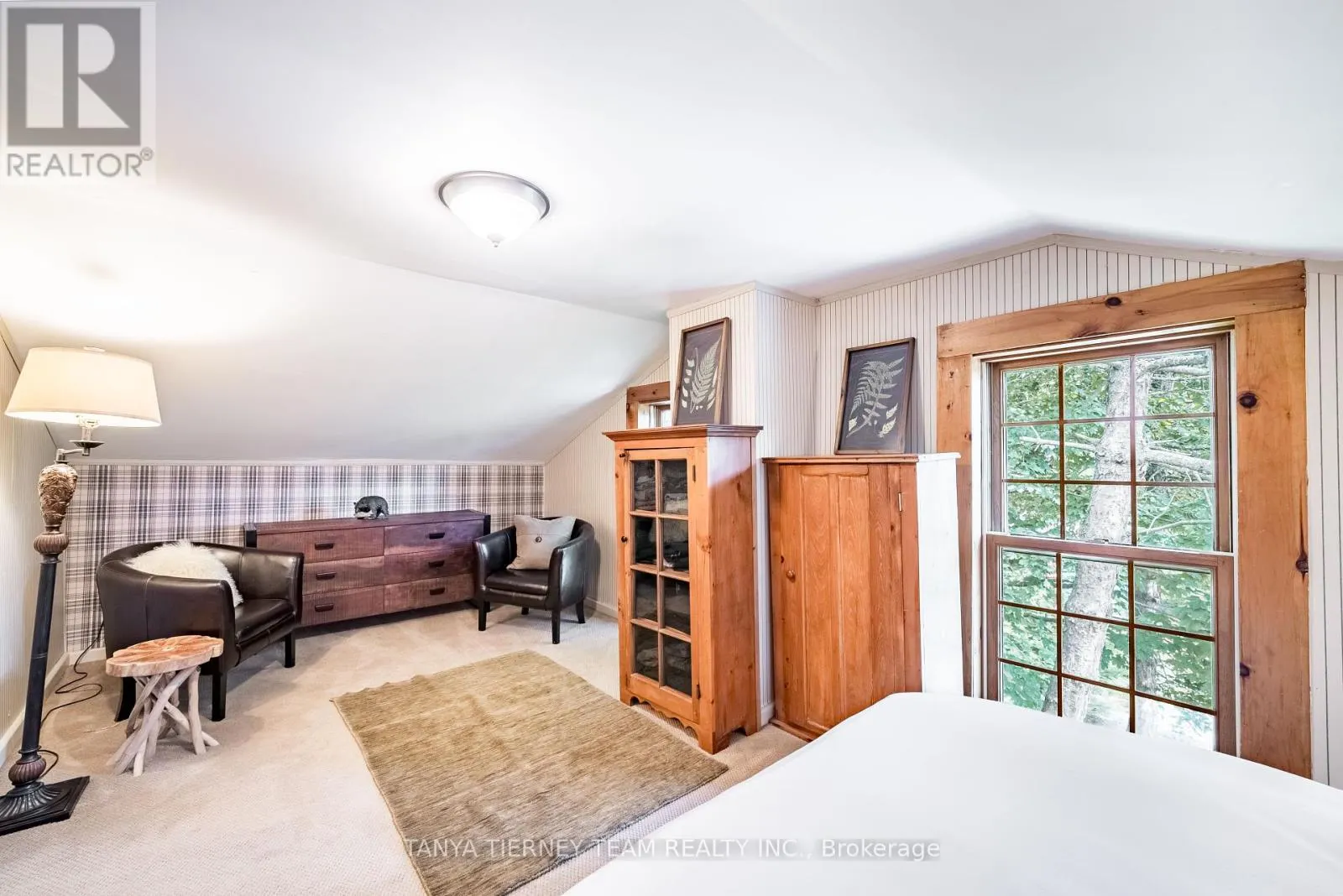 130 MYRTLE ROAD E