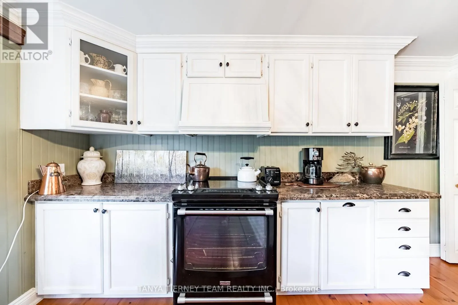 130 MYRTLE ROAD E