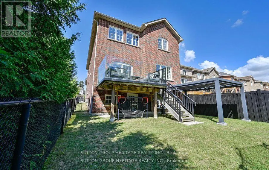 30 BRADFORD COURT