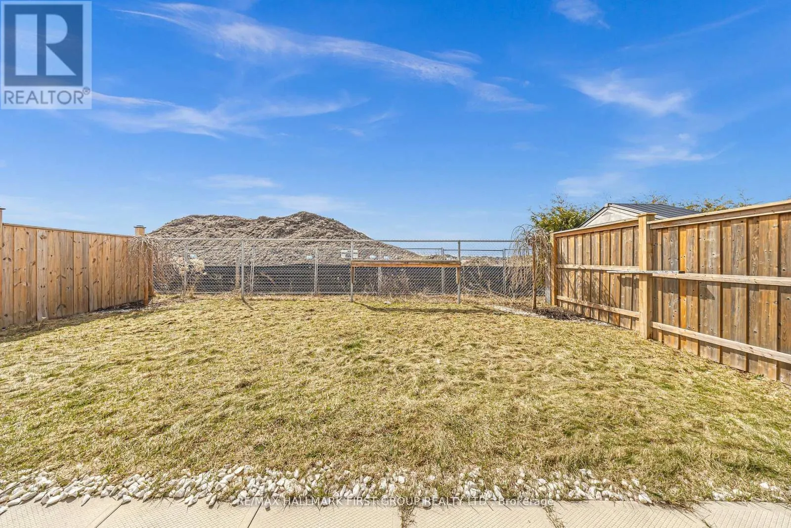 111 FRED JACKMAN AVENUE