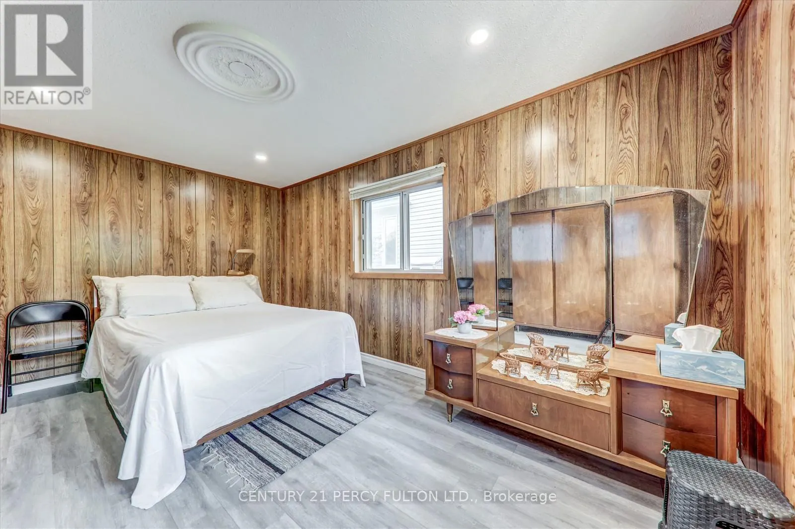 135 CEDAR CREST BEACH ROAD