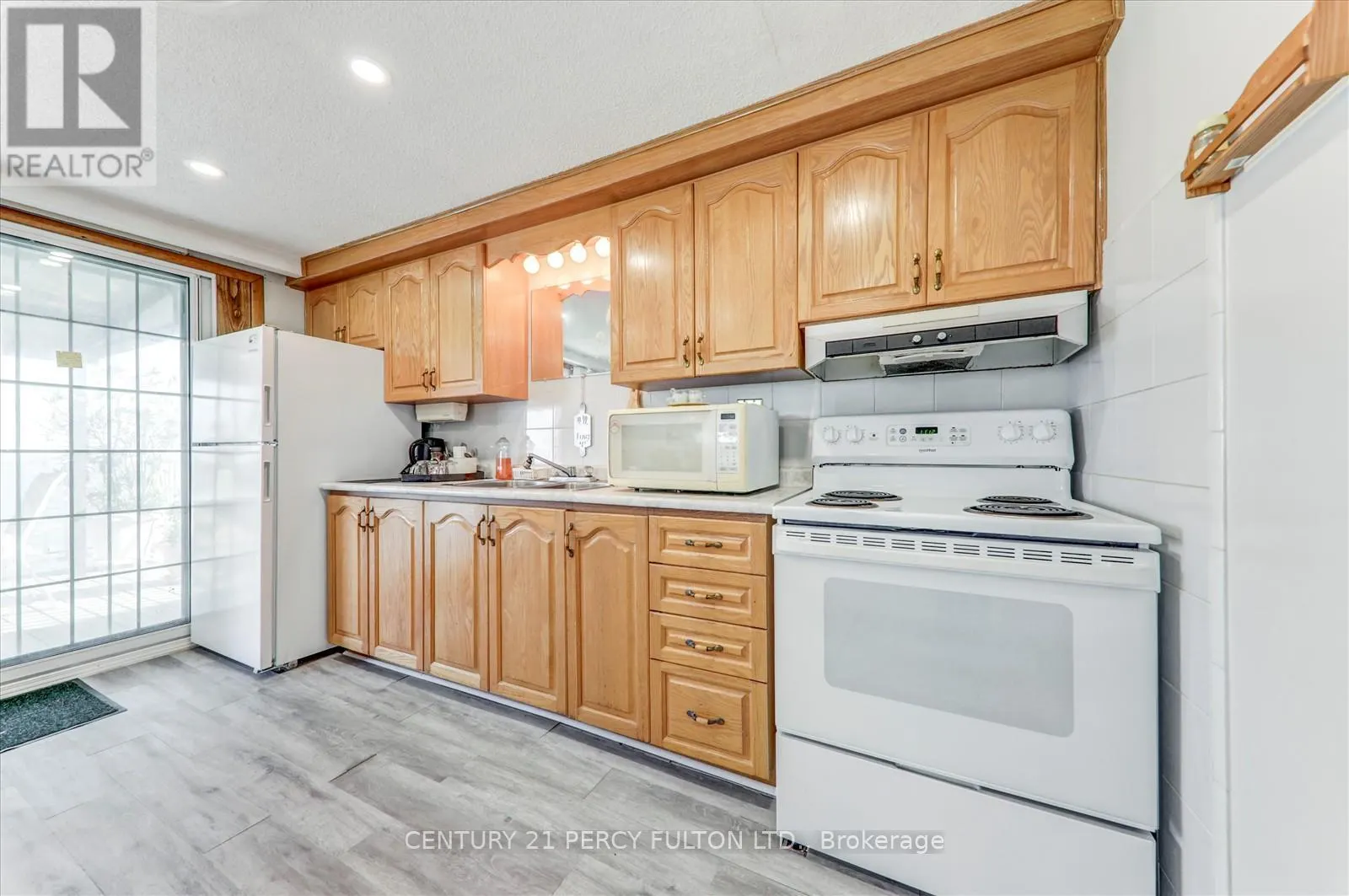 135 CEDAR CREST BEACH ROAD