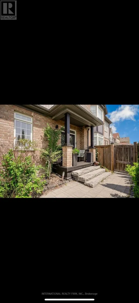 60 KENNETH COLE DRIVE
